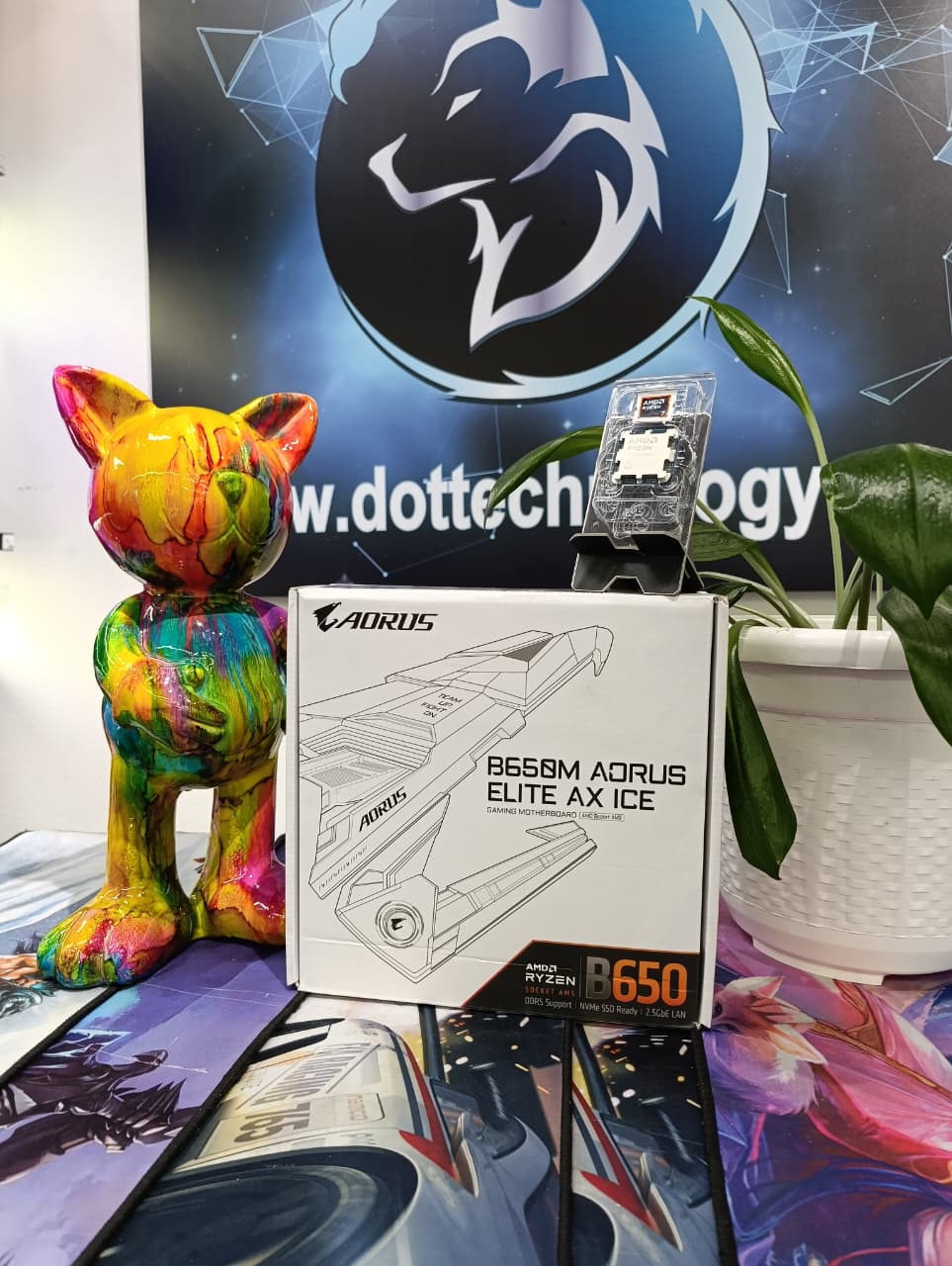 3cf4bf68-3131-47a1-b99f-8783983ebc61 COMBO BOARD B650M AORUS ELITE AX ICE + RYZEN 7 9700X - Imagen 1